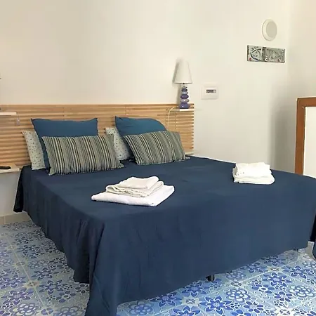 Vic E Vicariell Bed & Breakfast
