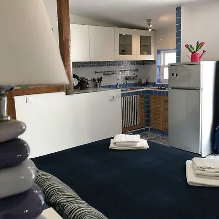 Vic E Vicariell Bed and breakfast